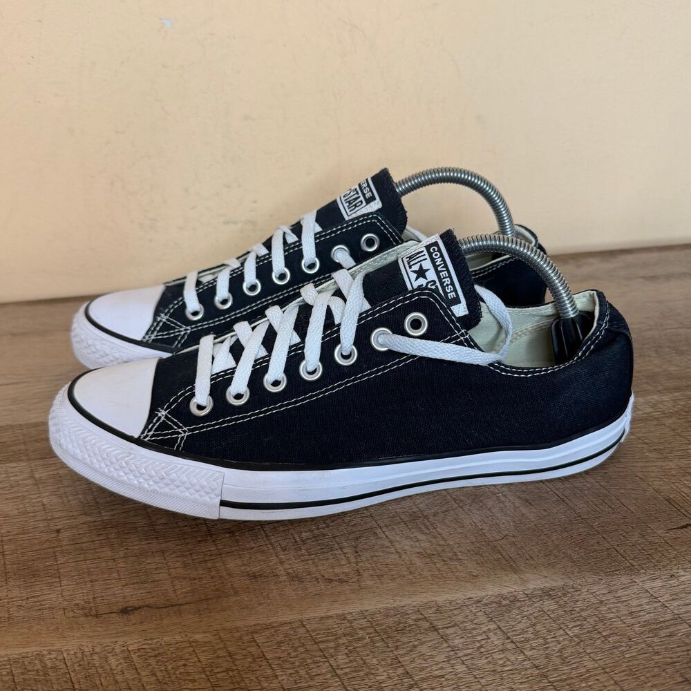 Men’s converse size 9 black shoes sneakers